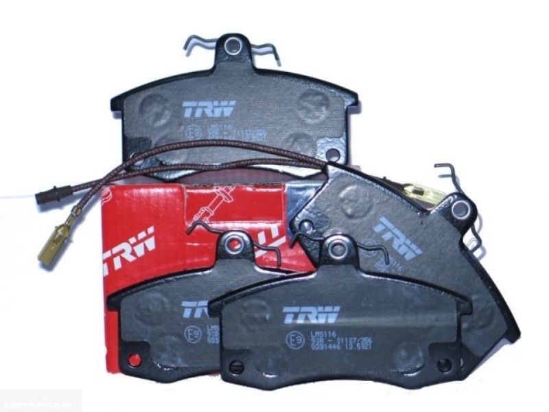Комплект передних тормозных колодок производства TRW