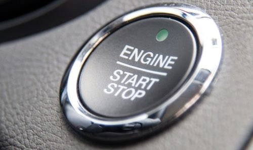 Кнопка запуска двигателя автомобиля Форд Мондео 2018 модельного года