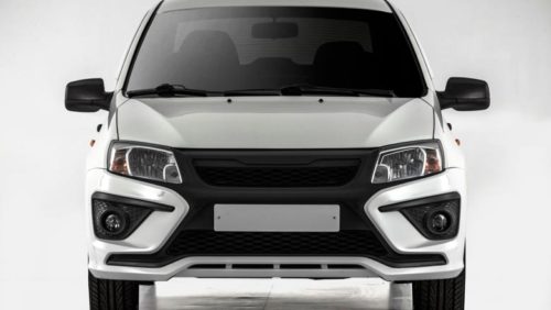 Автомобиль Лада Гранта 2018 модельного года с новым передним бампером