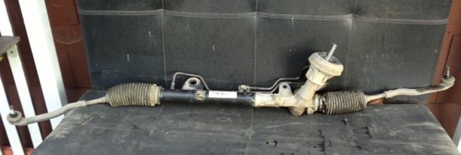 Рулевая рейка снятая с автомобиля Рено Дастер для ремонта