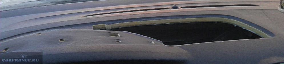 Снятый верхний бардачок на торпедо Форд Фокус 2