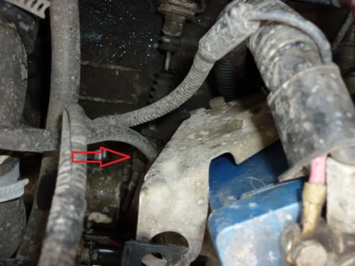 Регулировочный узел тороса сцепления автомобиля ВАЗ-2110, вид из-под капота