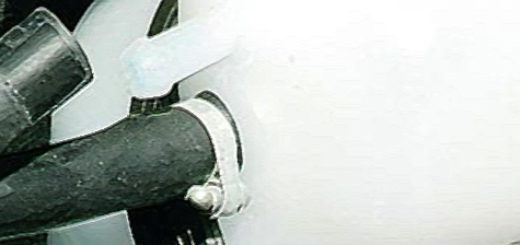 Штуцер обратка для воздуха системы охлаждения на ВАЗ-2110